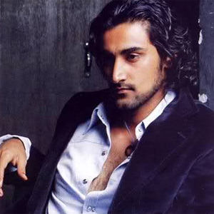Kunal Kapoor keen on commercial films with twist